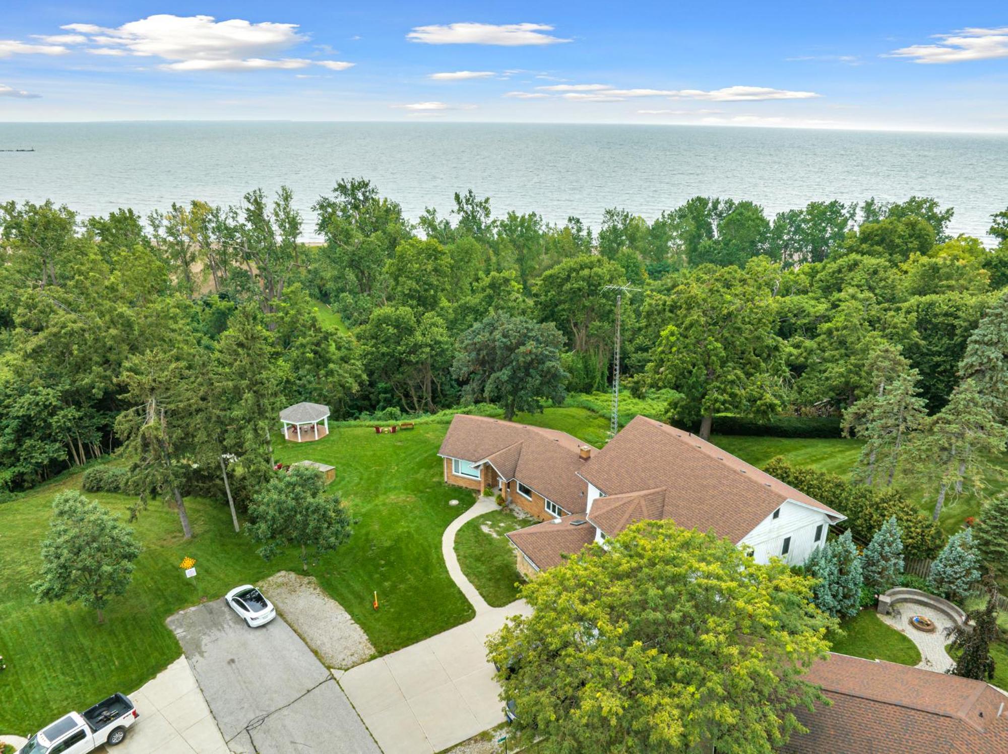 Coastal Suite #1 Cozy Suite #2 - Seacliff Beach Suites Leamington Exteriör bild