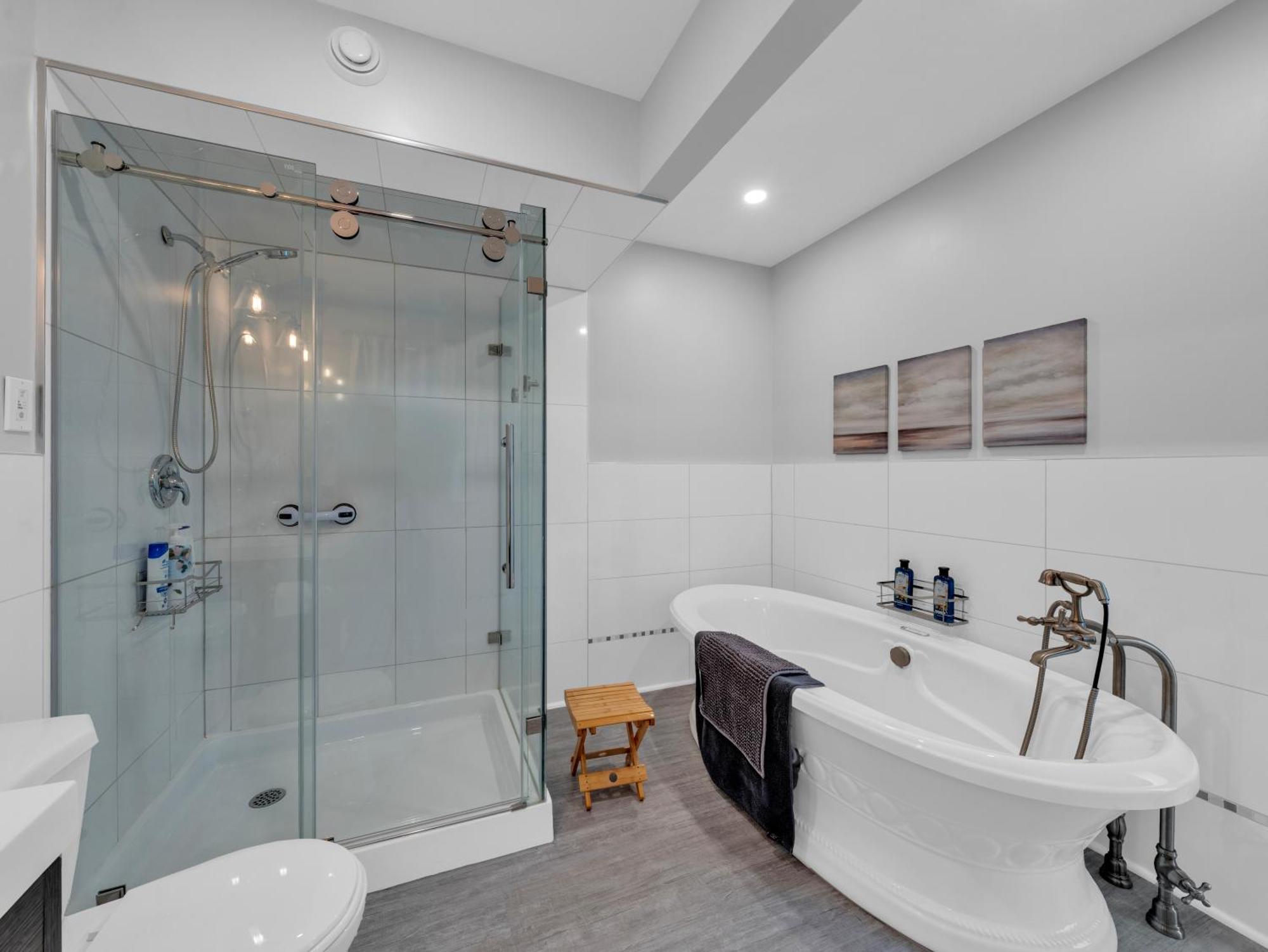 Coastal Suite #1 Cozy Suite #2 - Seacliff Beach Suites Leamington Exteriör bild
